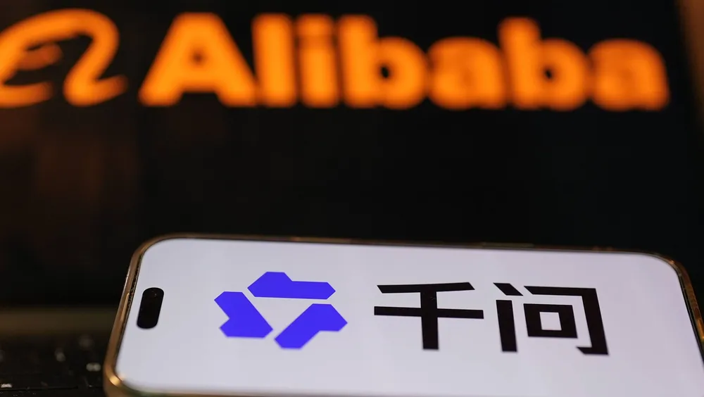 阿里「千問」AIアシスタントAPP 公開テスト開始（2025年） のキービジュアル