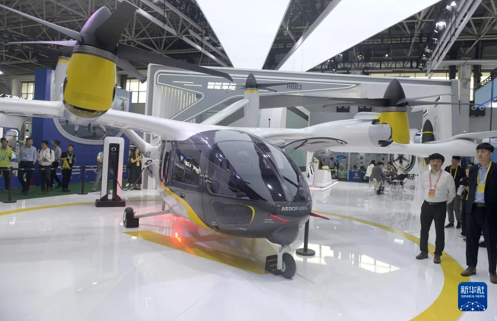 沃飛長空AE200の傾転ローターと主翼接合部